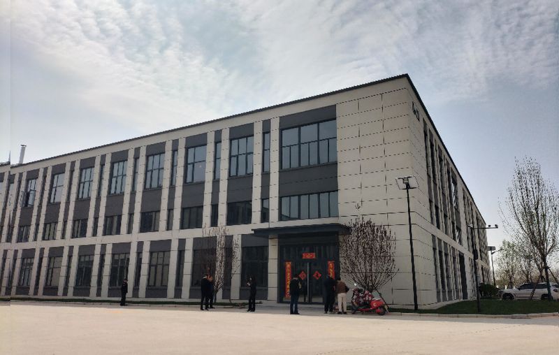 新廠房新起點欣欣向榮，爭品牌爭先進蒸蒸日上